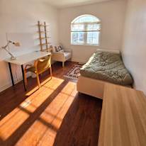 Zerrin's room