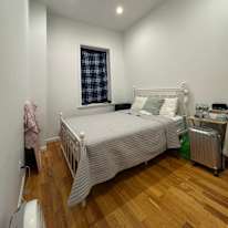 Andréa Maria's room