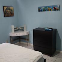 Bob's room