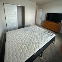 LandlordDRW's room