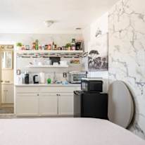 Sez's room