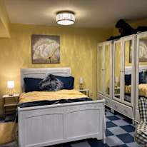 Jennifer's room