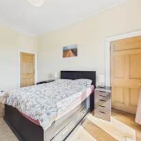 lee's room