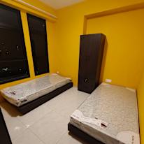 Yi Qi's room