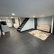 Manouk's room