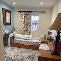 Keian moarefi's room