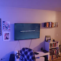 Andrew Mostert's room