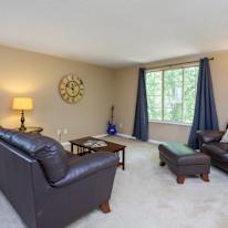 lifedoorrentals's room