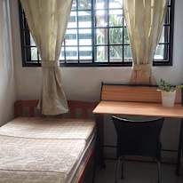 B L's room