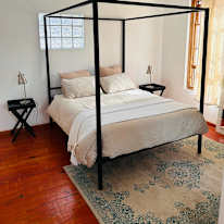 Vernon's room