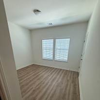 Llwazi hadebe's room