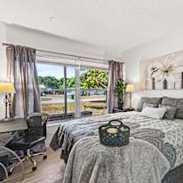 Shawn Harris's room