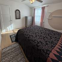 Anthony/Caroline's room