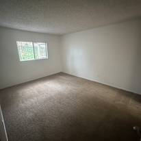 Robert L Gregory III's room