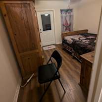 Carolyn Viscardi-Anderson's room