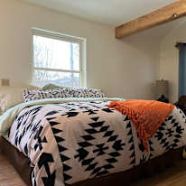 HATTIE TAYLOR's room