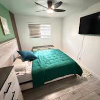 Jonas's room