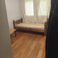 me's room