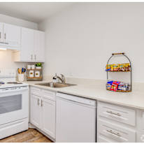 Highland Village Apartments's room