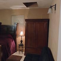 Juan carlos's room