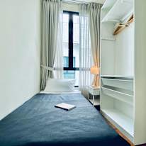 Kelly's room