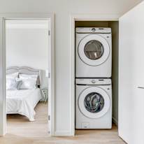 Glamorgan Landing's room