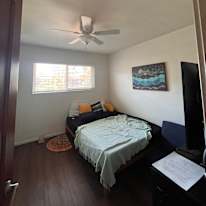 Sye's room