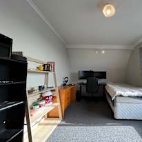Ryo's room