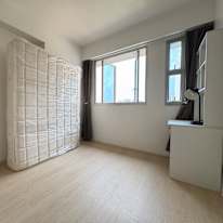 Enzo's room