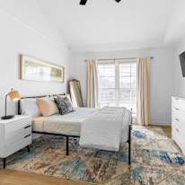 Tomic Properties's room