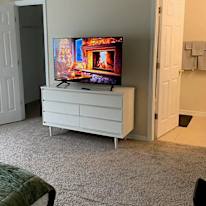 Tom's room