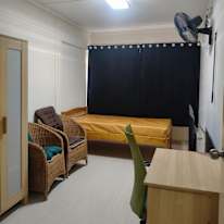 Neo's room
