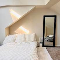 Zena's room