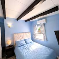 Jasmine Ahuja's room