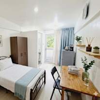 Roomy's room