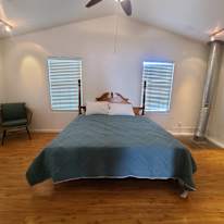 Leslie's room