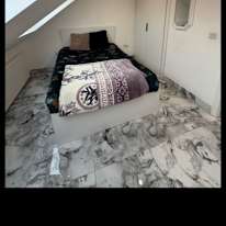 MR DAVINDER SINGHl's room