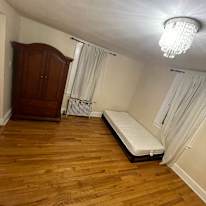 sam's room