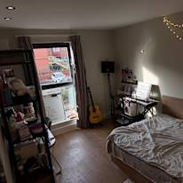 Alba's room