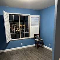 Quy's room