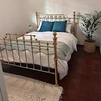 Vernon's room