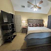 Floyd's room