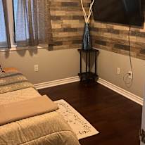 Gladys Edun I.'s room