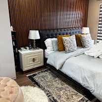 Lindi's room