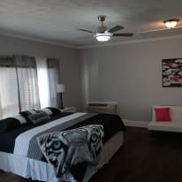 Dee Dee's room