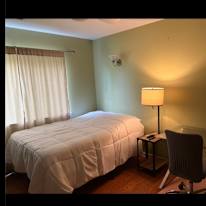 Fully Furnished's room