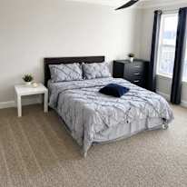 Rooms in townhouse to rent's room