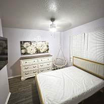 Vinny's room