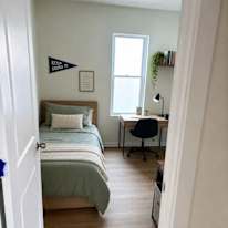 Fully Furnished Beautiful Room Rent's room