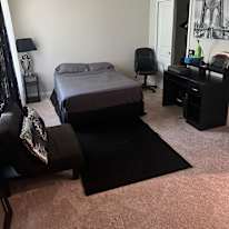 FeliciaAde's room